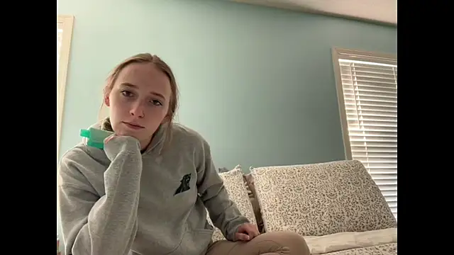 Snapshot of Maxinebabyyy chatting on September 2025 06:30:02 PM Maxinebabyyy online show from September 2025 06:30:02 PM