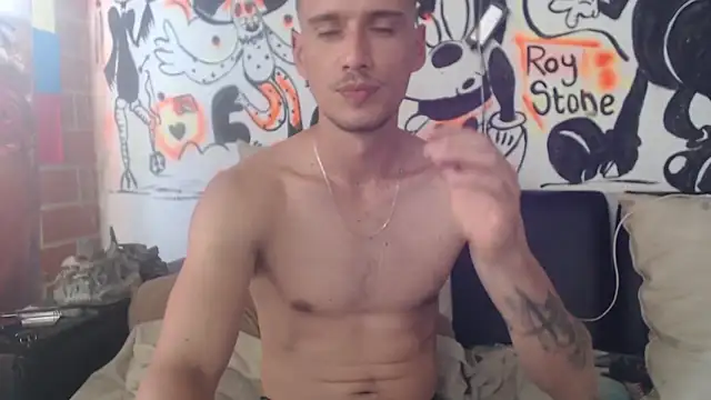 roystonee01 online show from November 2025 09:29:02 PM