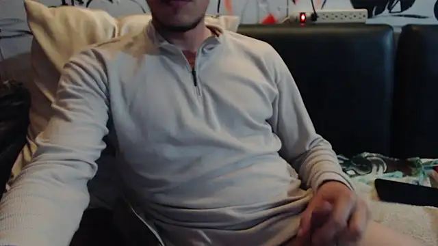 roystonee01 online show from February 2026 08:40:02 AM