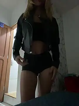 Carolinen online show from January 2025 05:52:02 AM