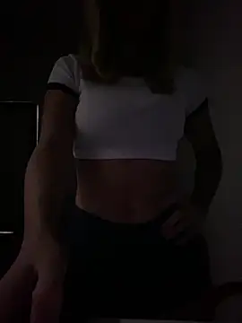 Carolinen online show from March 2025 08:29:02 PM