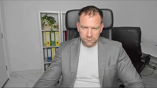 John-E-Dough online show from December 2024 05:04:02 AM