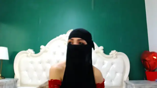 Snapshot of Hajar_Kar chatting on February 2025 05:26:02 AM Hajar Kar online show from February 2025 05:26:02 AM