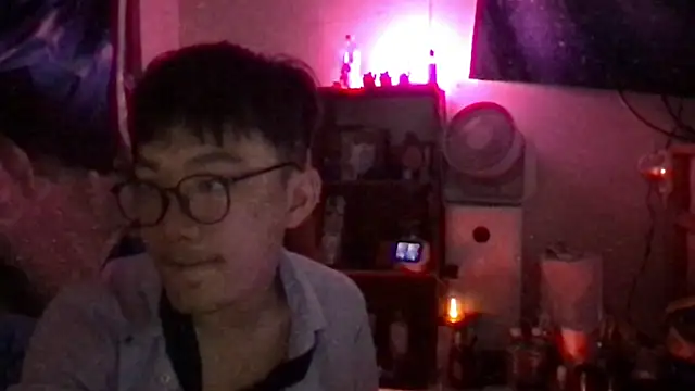 Snapshot of ex199212 chatting on March 2025 10:48:01 AM ex199212 online show from March 2025 10:48:01 AM