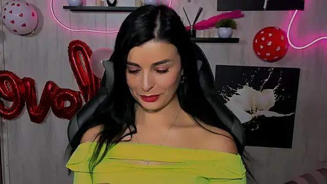 Snapshot of KayWuds chatting on February 2025 10:48:02 AM KayWuds online show from February 2025 10:48:02 AM