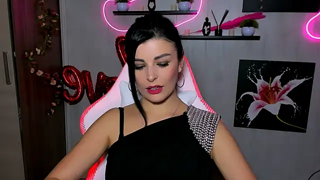 Snapshot of KayWuds chatting on March 2025 10:35:02 AM KayWuds online show from March 2025 10:35:02 AM