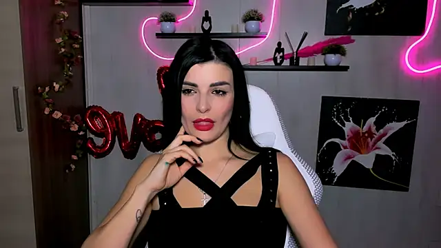 Snapshot of KayWuds chatting on March 2025 04:05:01 AM KayWuds online show from March 2025 04:05:01 AM