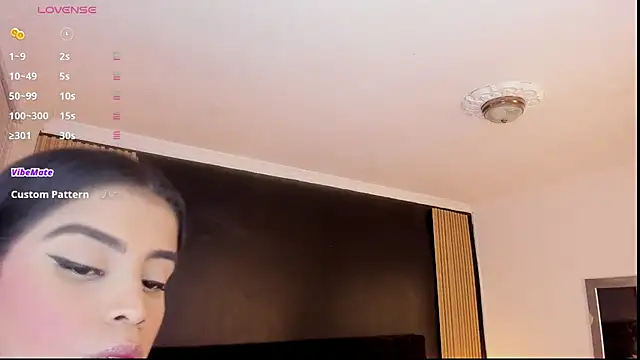 sweetsofia18 online show from November 2025 11:26:01 PM