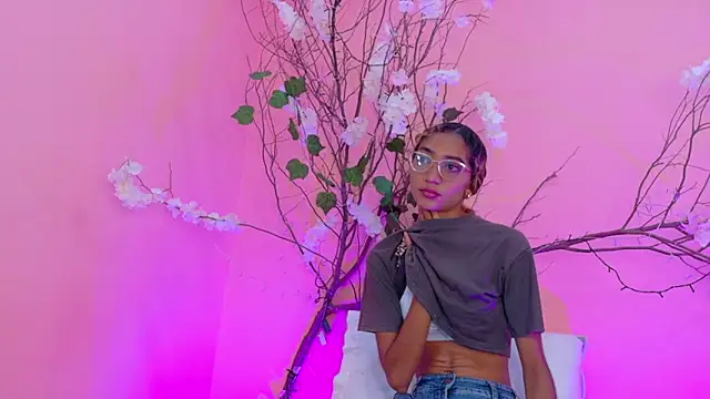 Snapshot of Charlotte_Love10 chatting on March 2026 11:46:02 AM Charlotte Love10 online show from March 2026 11:46:02 AM