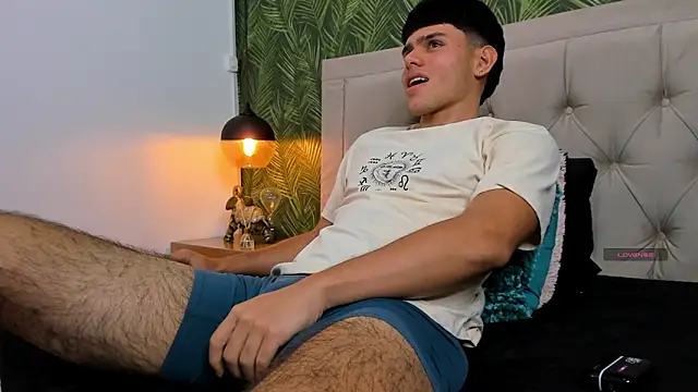 Snapshot of Nathaniel_Park chatting on January 2025 05:00:01 AM Nathaniel Park online show from January 2025 05:00:01 AM