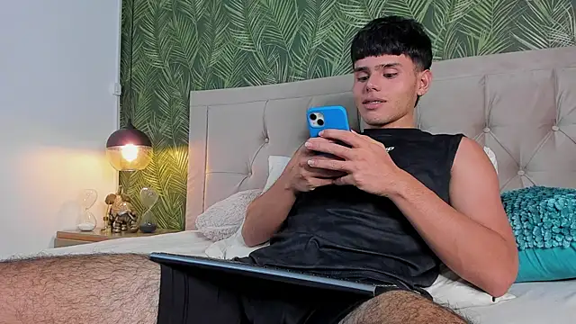 Snapshot of Nathaniel_Park chatting on March 2025 04:28:01 AM Nathaniel Park online show from March 2025 04:28:01 AM