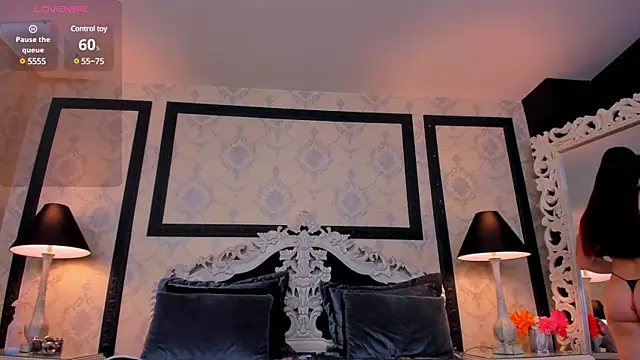 Snapshot of ImSophiie chatting on March 2025 11:18:02 PM ImSophiie online show from March 2025 11:18:02 PM