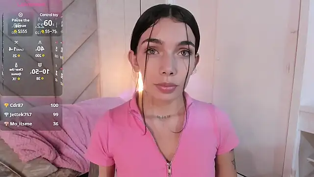 Snapshot of Mollymoon1 chatting on December 2024 10:41:01 PM Mollymoon1 online show from December 2024 10:41:01 PM