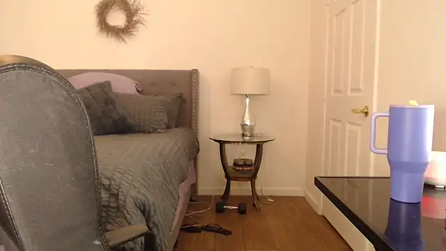 AlyssiaAmoreXO online show from September 2025 07:04:01 PM