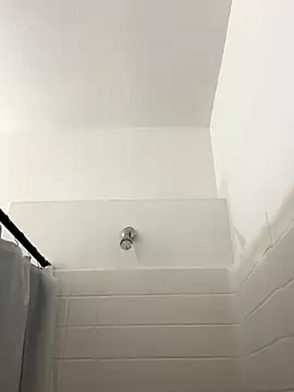 AlyssiaAmoreXO online show from November 2025 03:01:02 PM