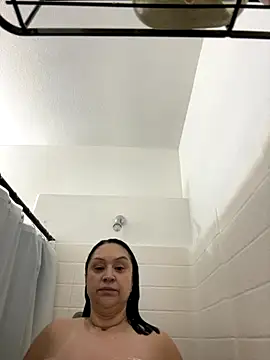 AlyssiaAmoreXO online show from December 2025 01:16:02 PM