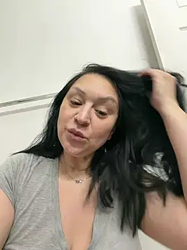 AlyssiaAmoreXO online show from June 2026 05:34:02 PM