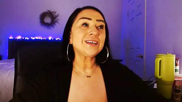 AlyssiaAmoreXO online show from July 2026 07:18:02 PM