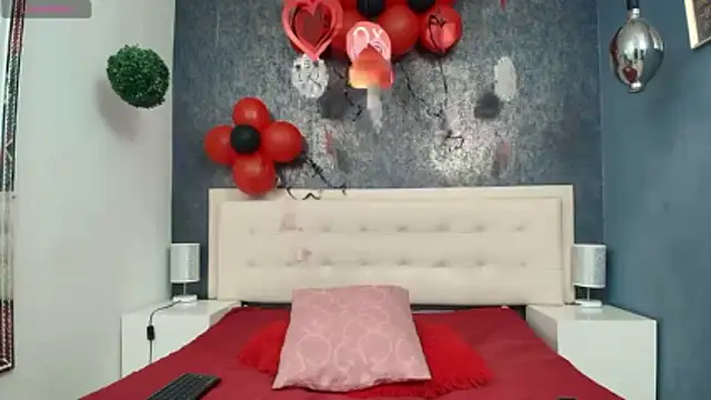 Celestial Queen  online show from February 2026 02:46:02 PM