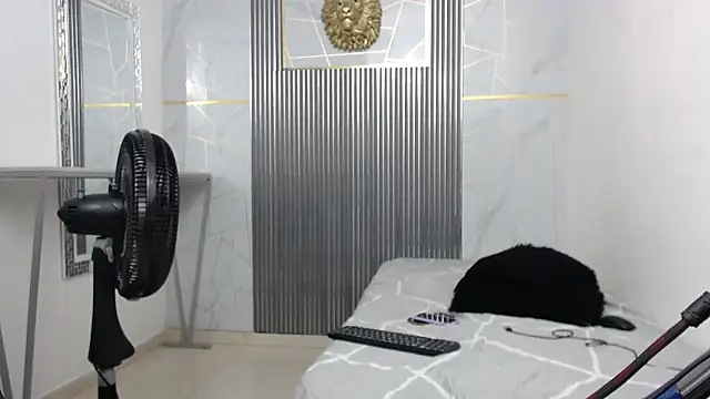 Celestial Queen  online show from May 2026 02:45:01 PM