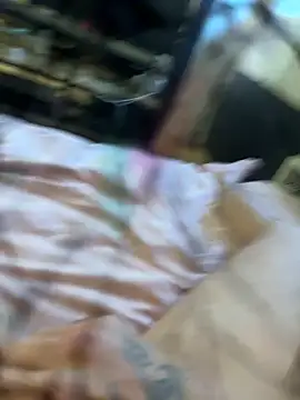 Snapshot of lescro95_ chatting on October 2025 04:29:01 PM lescro95 online show from October 2025 04:29:01 PM