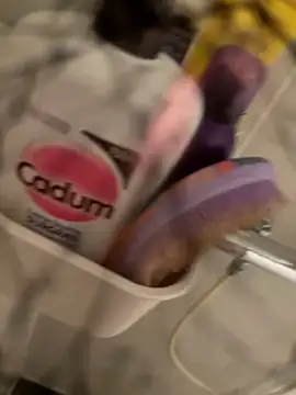 lescro95  online show from February 2026 06:33:02 PM