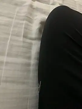 Snapshot of desiduzz21 chatting on December 2024 07:32:02 PM desiduzz21 online show from December 2024 07:32:02 PM