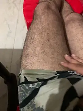 Snapshot of desiduzz21 chatting on October 2025 06:47:02 PM desiduzz21 online show from October 2025 06:47:02 PM