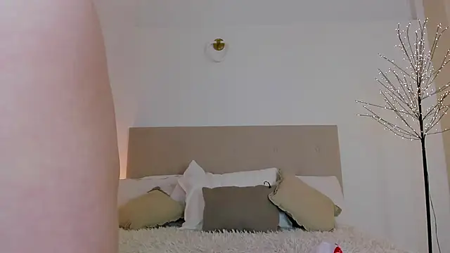 L1ittle kitty  online show from February 2025 05:20:01 PM