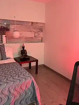 Alisha-Bond online show from January 2025 12:02:01 AM