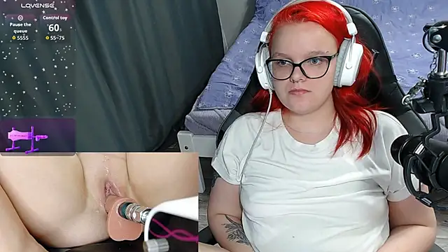 DivaMarisa online show from April 2026 04:33:02 PM