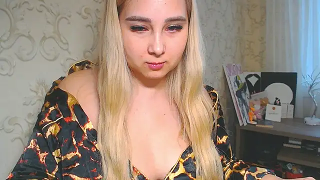 Snapshot of DolphinDreams chatting on April 2026 12:05:02 PM DolphinDreams online show from April 2026 12:05:02 PM