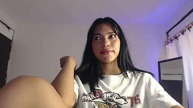 Snapshot of valeriah_7 chatting on January 2025 08:11:02 PM valeriah 7 online show from January 2025 08:11:02 PM