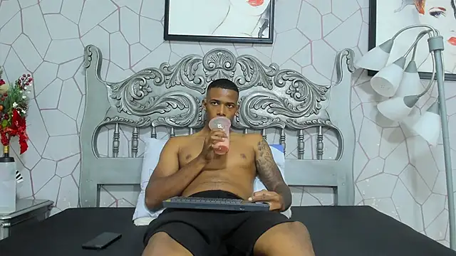 Snapshot of jackmacson chatting on January 2025 10:40:02 PM jackmacson online show from January 2025 10:40:02 PM