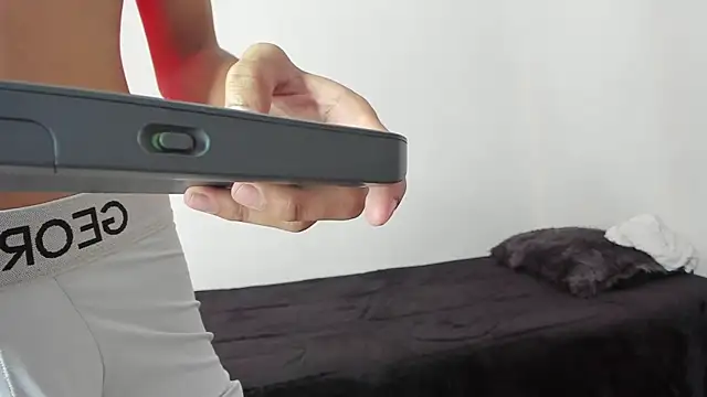 Snapshot of evanscollins chatting on December 2024 08:39:01 PM evanscollins online show from December 2024 08:39:01 PM