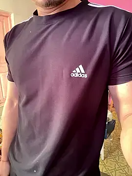 Snapshot of alburt_1996 chatting on January 2026 04:06:01 AM alburt 1996 online show from January 2026 04:06:01 AM