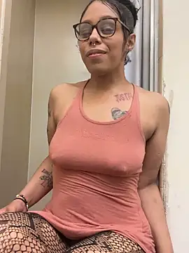 Princess Desirae online show from May 2026 06:15:02 PM
