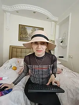 Snapshot of Iren chatting on April 2026 02:09:01 PM Iren online show from April 2026 02:09:01 PM