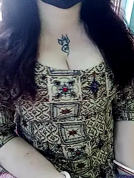 Snapshot of Raja_Ranii chatting on December 2024 07:33:02 AM Raja Ranii online show from December 2024 07:33:02 AM