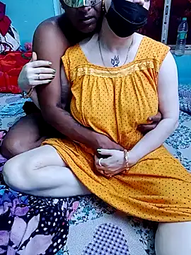 Snapshot of Raja_Ranii chatting on February 2025 01:23:02 AM Raja Ranii online show from February 2025 01:23:02 AM