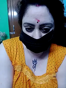 Snapshot of Raja_Ranii chatting on February 2025 05:43:02 PM Raja Ranii online show from February 2025 05:43:02 PM