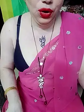 Snapshot of Raja_Ranii chatting on February 2025 11:55:01 AM Raja Ranii online show from February 2025 11:55:01 AM