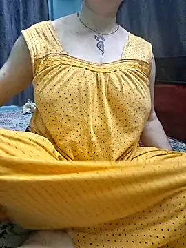 Snapshot of Raja_Ranii chatting on November 2025 05:01:01 PM Raja Ranii online show from November 2025 05:01:01 PM