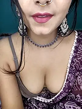 Diamond queeen online show from December 2024 10:23:02 PM