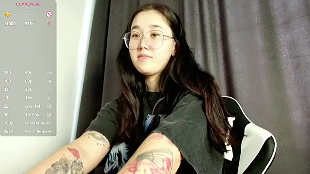 Snapshot of Jennatyan chatting on February 2025 11:06:02 AM Jennatyan online show from February 2025 11:06:02 AM