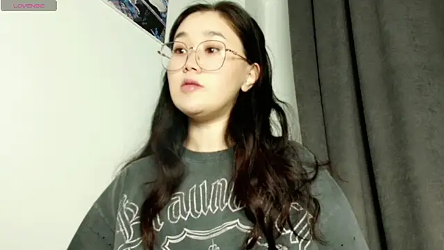 Snapshot of Jennatyan chatting on March 2025 04:55:01 PM Jennatyan online show from March 2025 04:55:01 PM