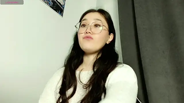 Snapshot of Jennatyan chatting on March 2025 04:51:02 PM Jennatyan online show from March 2025 04:51:02 PM