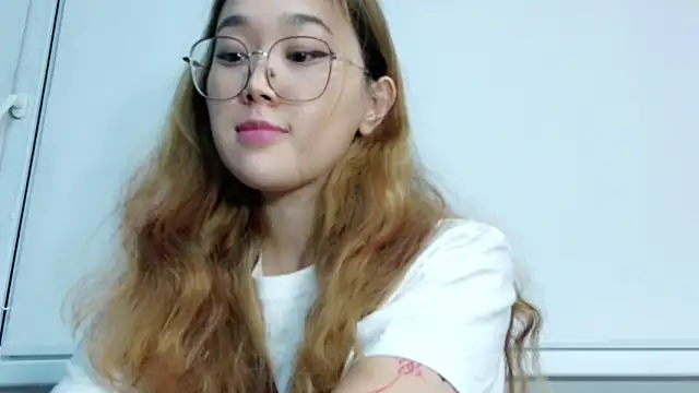 Snapshot of Jennatyan chatting on November 2025 02:43:02 PM Jennatyan online show from November 2025 02:43:02 PM