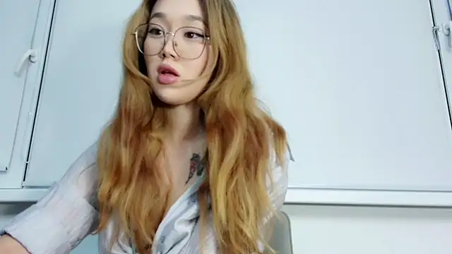 Snapshot of Jennatyan chatting on November 2025 11:20:01 AM Jennatyan online show from November 2025 11:20:01 AM