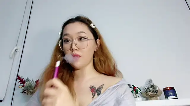 Snapshot of Jennatyan chatting on November 2025 03:45:01 PM Jennatyan online show from November 2025 03:45:01 PM